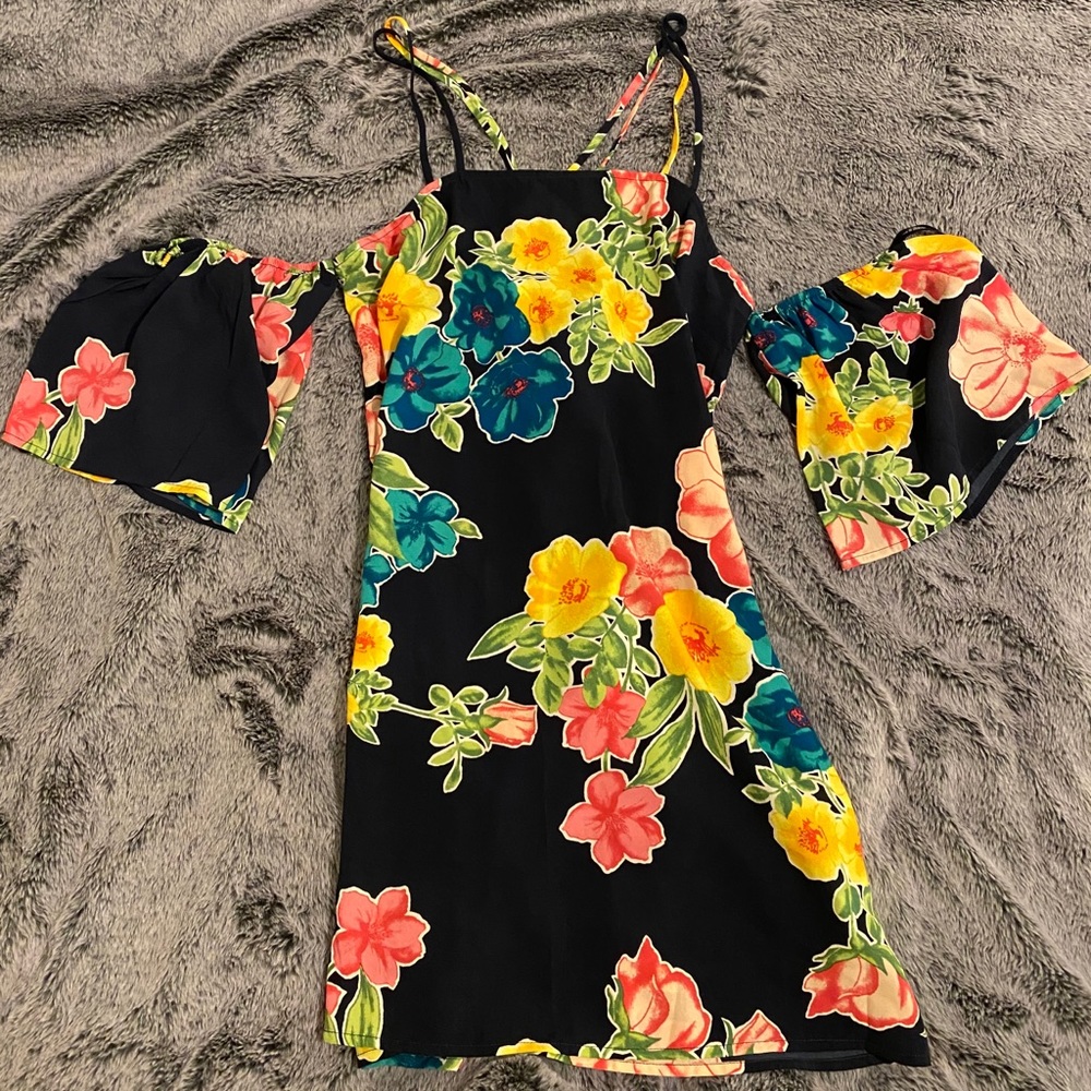 Forever 21 mini flowery dress